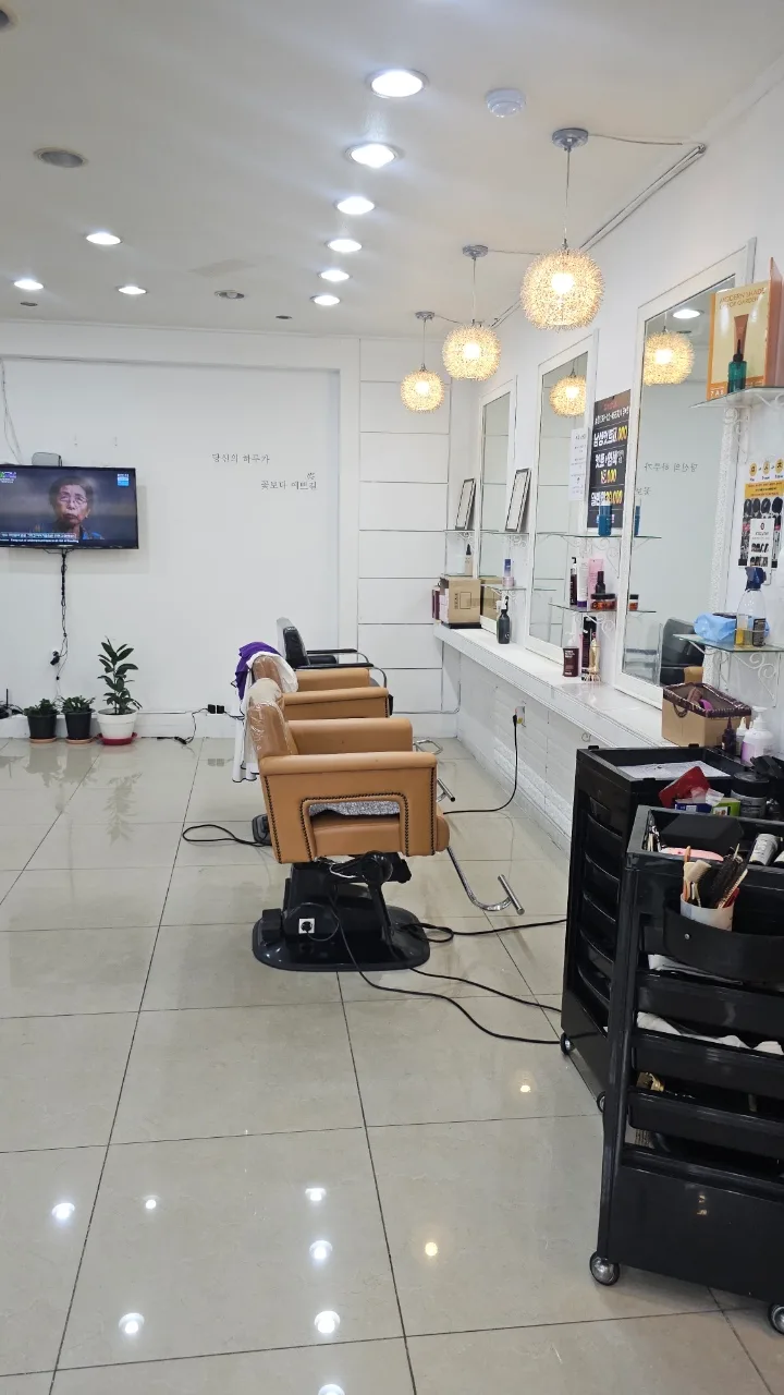 연희동 깔끔한 남성컷트점
